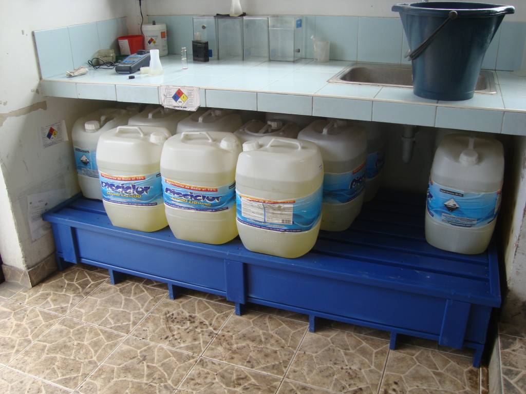 estiba-plastica-antiderrame-para-quimicos