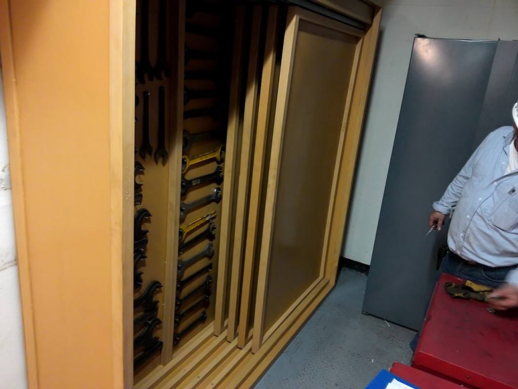 ARMARIO-PLASTICO-PORTA-HERRAMIENTAS3