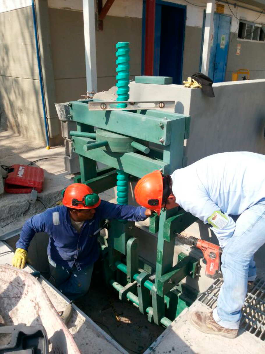 compuertas-plasticas-pivotantes-con-actuador-plastico