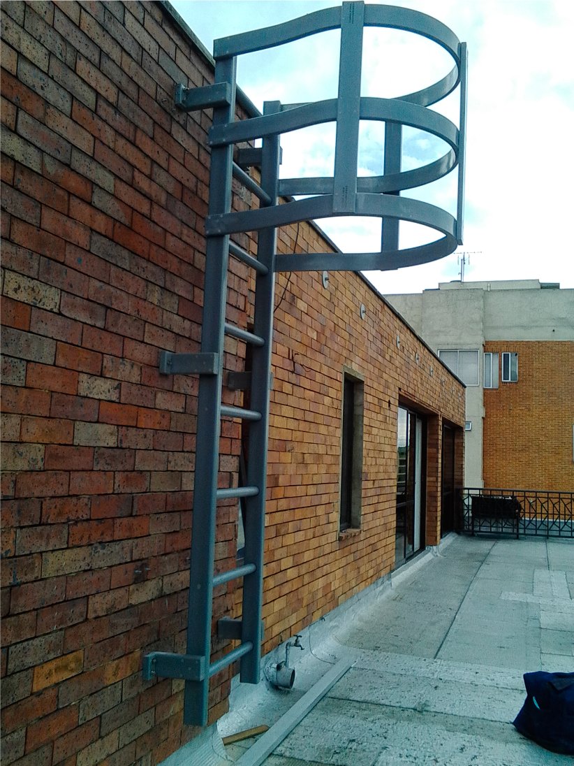 ESCALERA-GATO-PLASTICA1