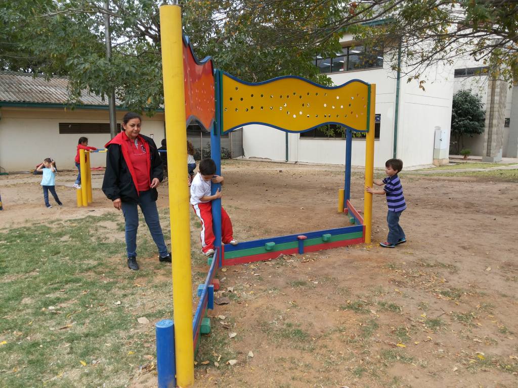 juego-infantil-plastico-para-aptitud-fisica