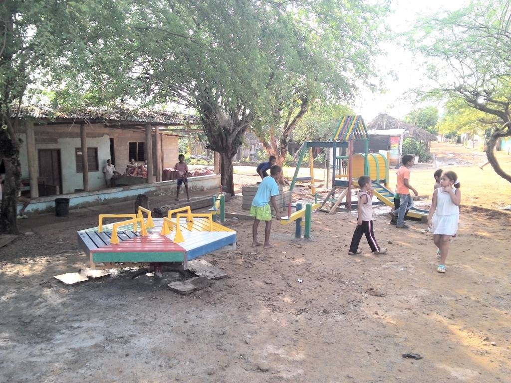 JUEGO-INFANTIL-PLASTICO-RUEDA2