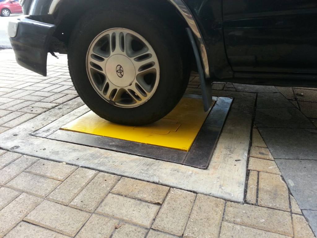 TAPA-PLASTICA-PARA-CONTROL-E-INSPECCION-DE-CONEXIONES2